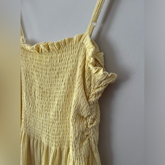 Women’s H&M Crinkled Smocked-Bodice Spaghetti Strap Summer Dress - Picture 2 of 11